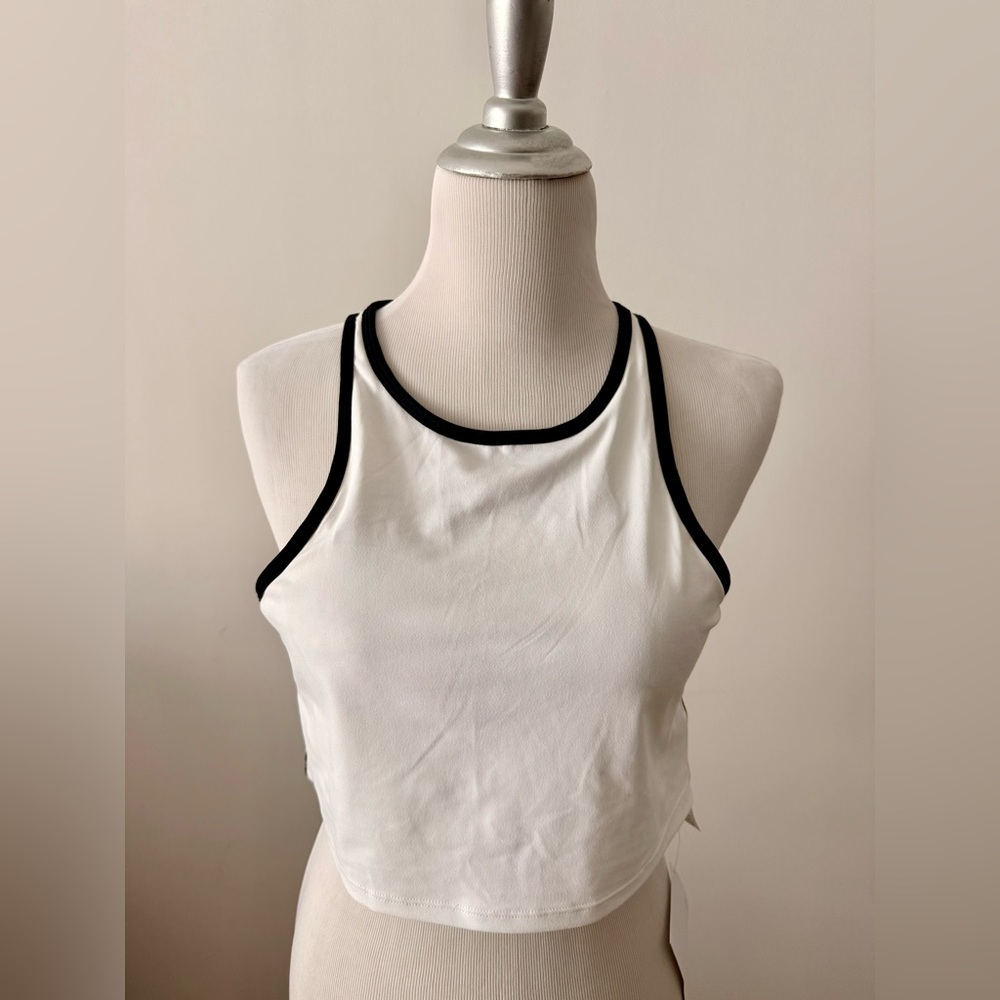 NEW w/Tags Fabletics White Crop Top with Black Trim Size XXL